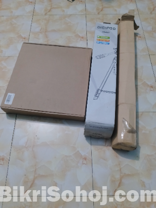 12 inch ring light and digipod tr 452. Full fresh condition